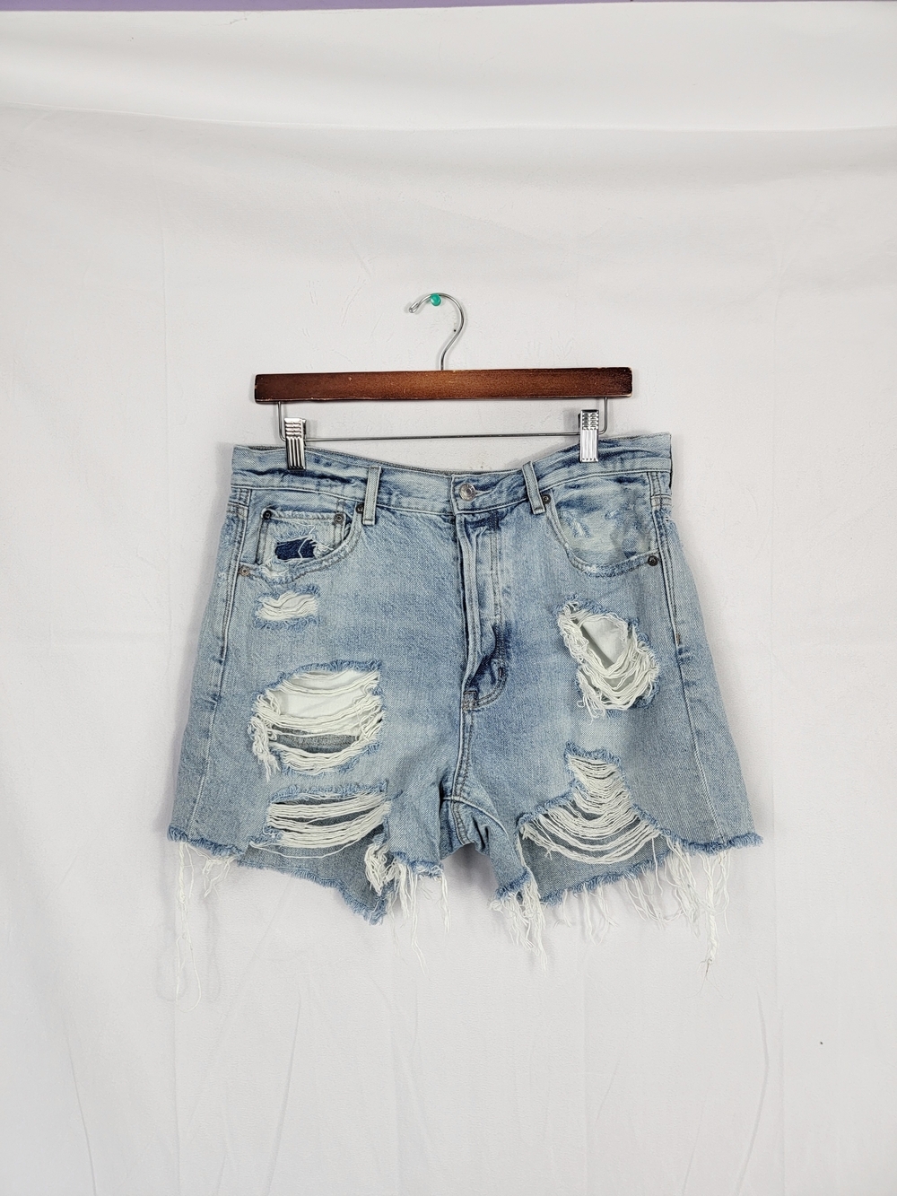 Women's Size 12 American Eagle Distressed Shorts